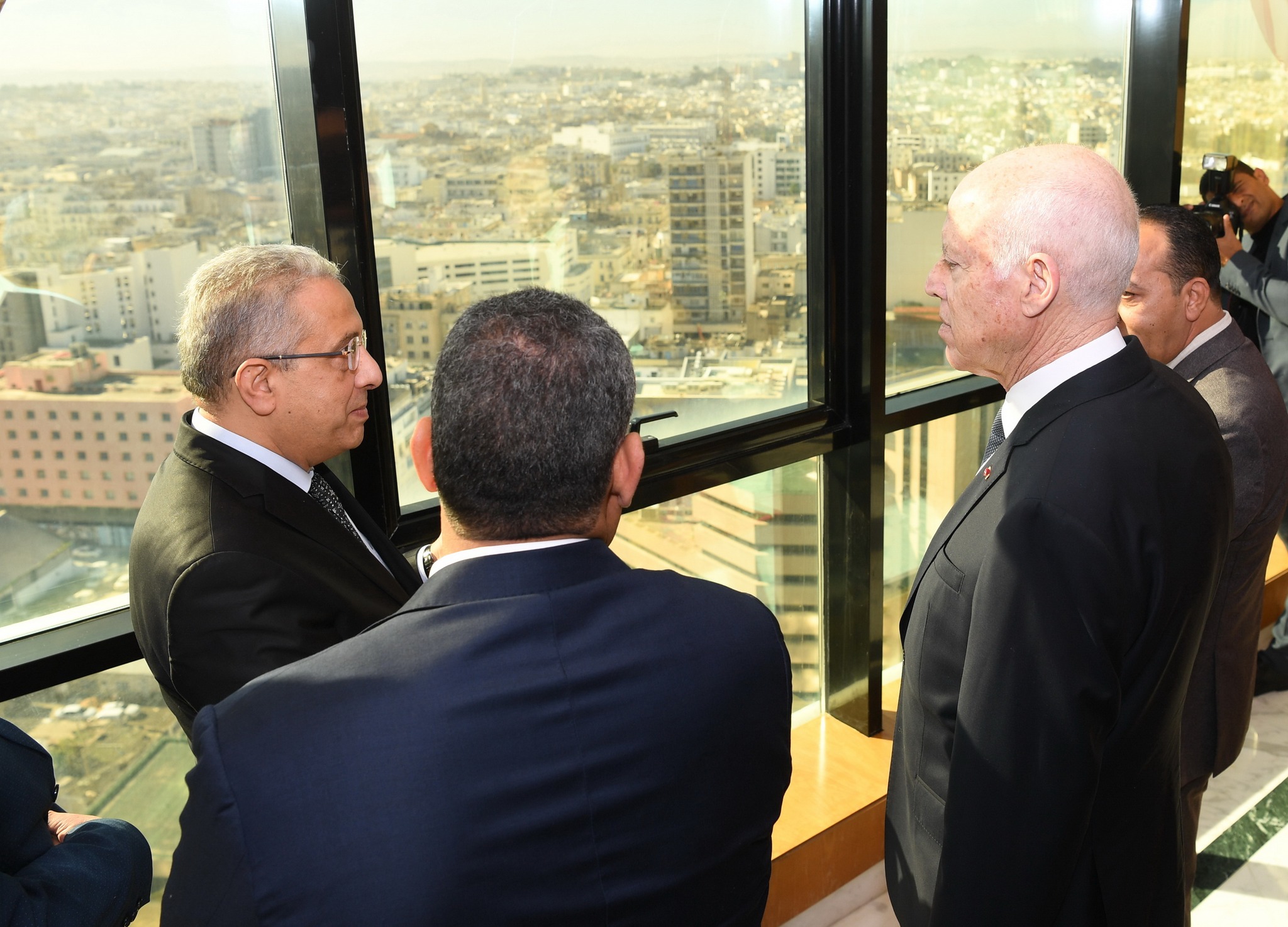 من جديد وبحثا عن موارد للدولة .. الرئيس يستعجل عمل لجنة الصلح الجزائي